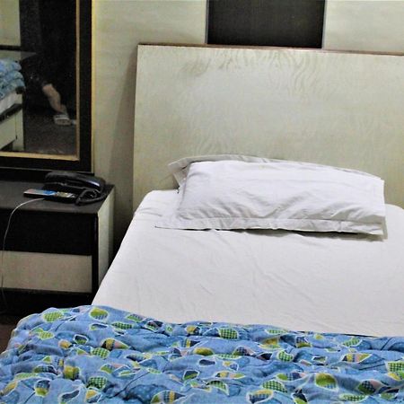 Central Guest House , Walk In Dargah & Markaz New Delhi Exterior photo