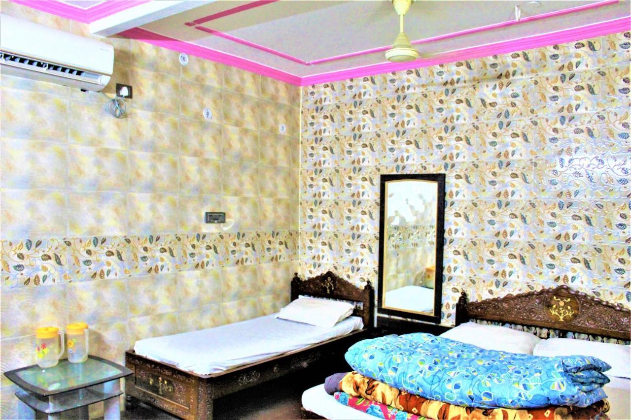Central Guest House , Walk In Dargah & Markaz New Delhi Exterior photo